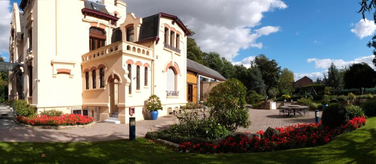Le Manoir De La Mantille Caudry Exterior photo