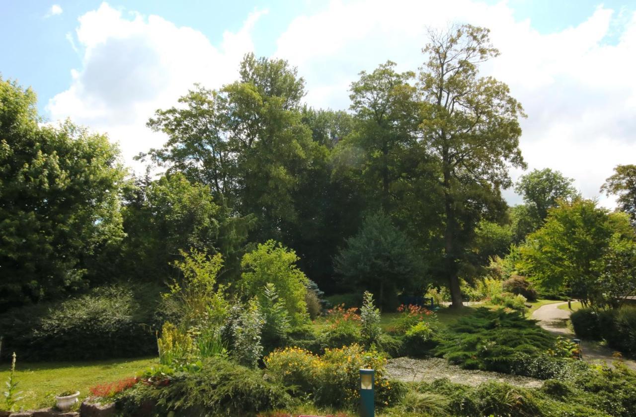 Le Manoir De La Mantille Caudry Exterior photo